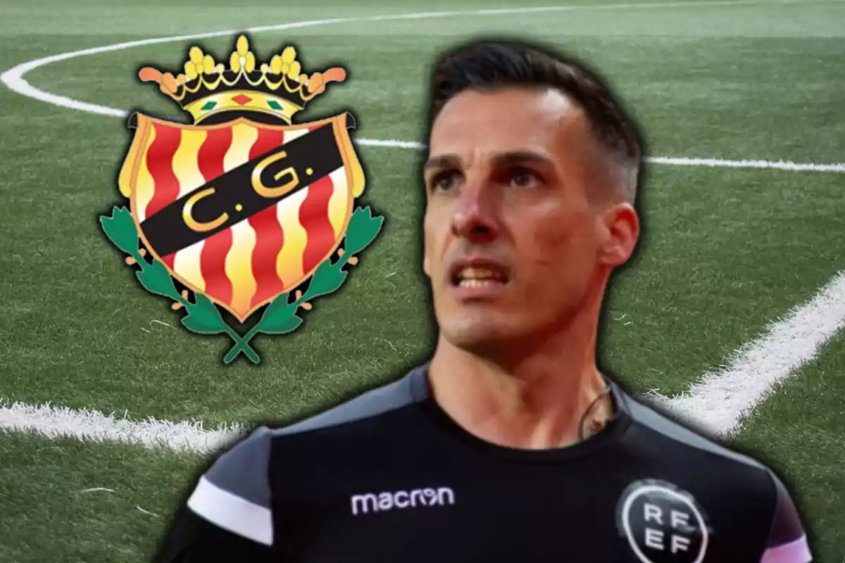 Xavier Estrada Fernández y el escudo del Nàstic