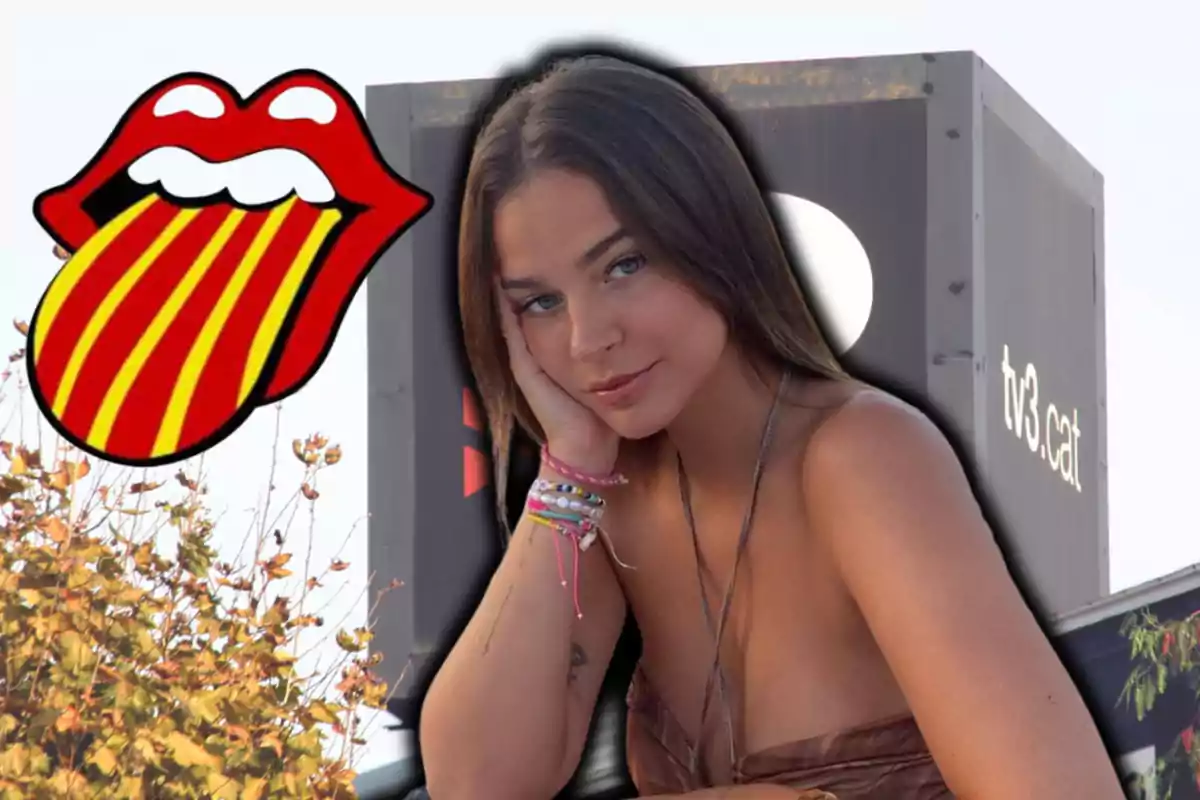 Una jove amb polseres de colors posa recolzant el cap a la mà davant d’un fons amb el logotip de tv3.cat i una il·lustració d’una boca traient la llengua amb els colors de la bandera catalana.