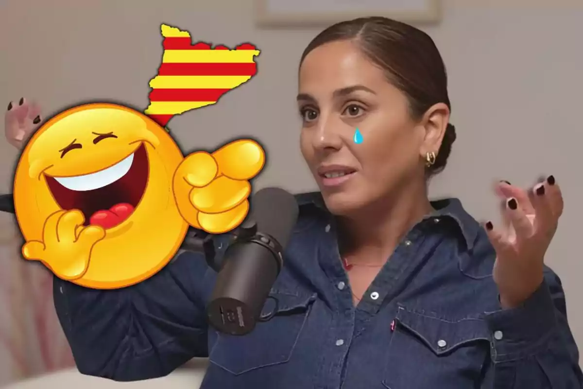 Dona parlant davant d’un micròfon amb una llàgrima editada a la galta, un emoji de riure assenyalant i un mapa de Catalunya amb la bandera catalana