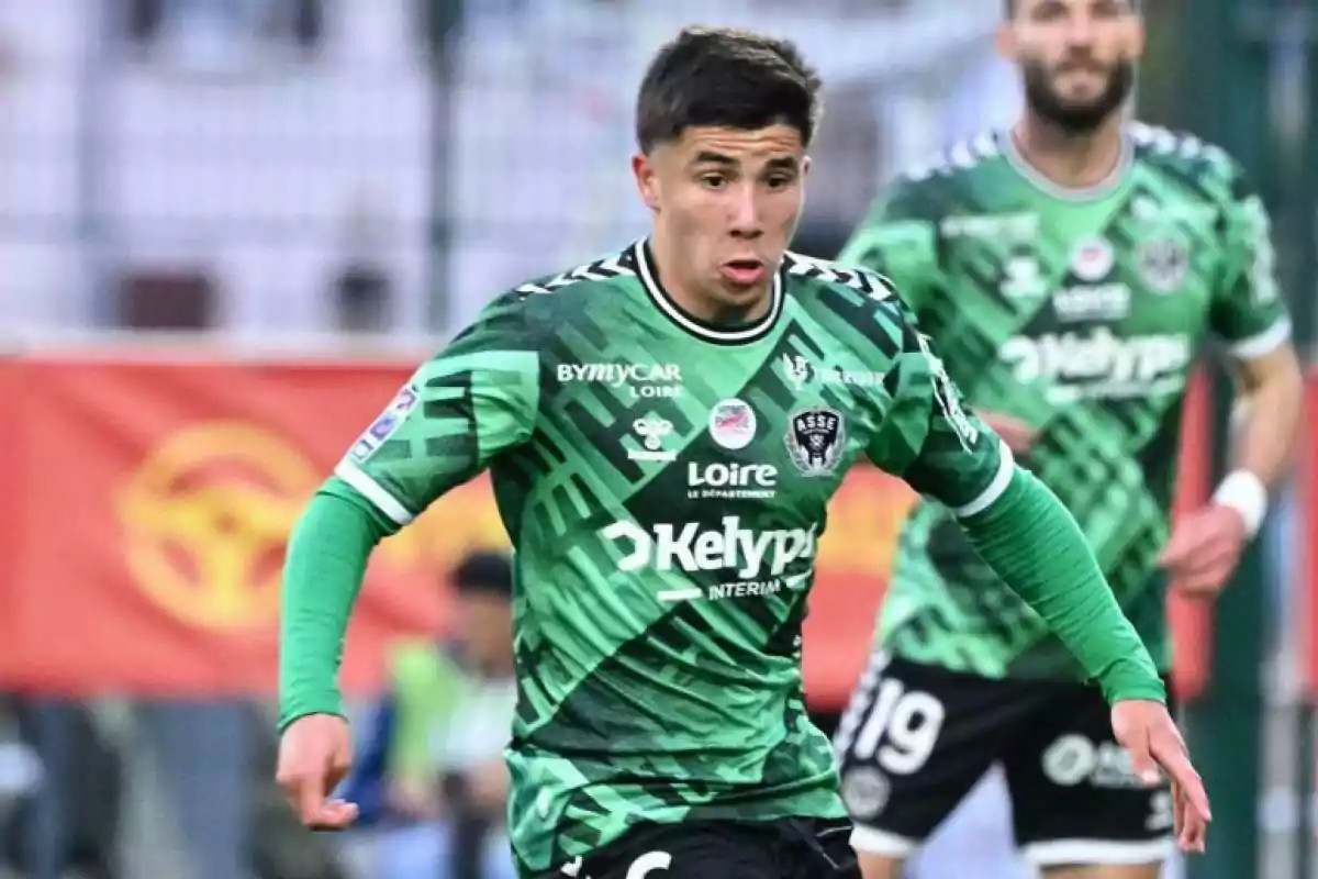 Benjamín Bouchouari with Saint-Étienne Benjamín Bouchouari with Saint-Étienne