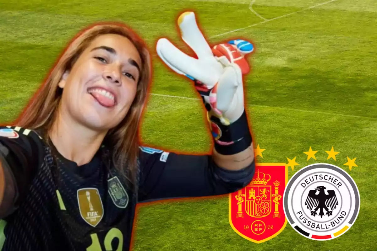 Cata Coll i els escuts de les seleccions espanyola i alemanya