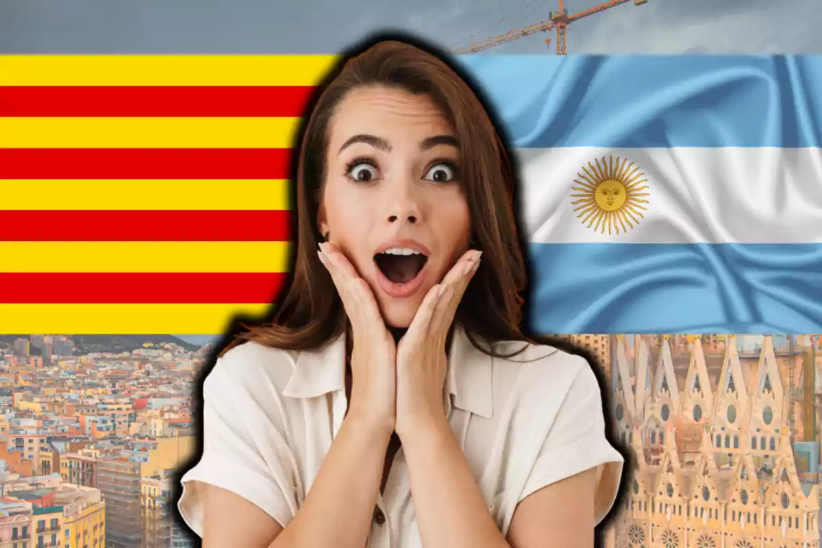 Mujer sorprendida con las manos en el rostro frente a las banderas de Cataluña y Argentina y paisajes urbanos de fondo