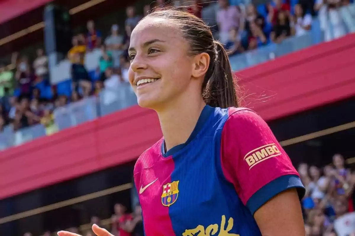 Clara Serrajordi amb el Barça Femení Clara Serrajordi amb el Barça Femení