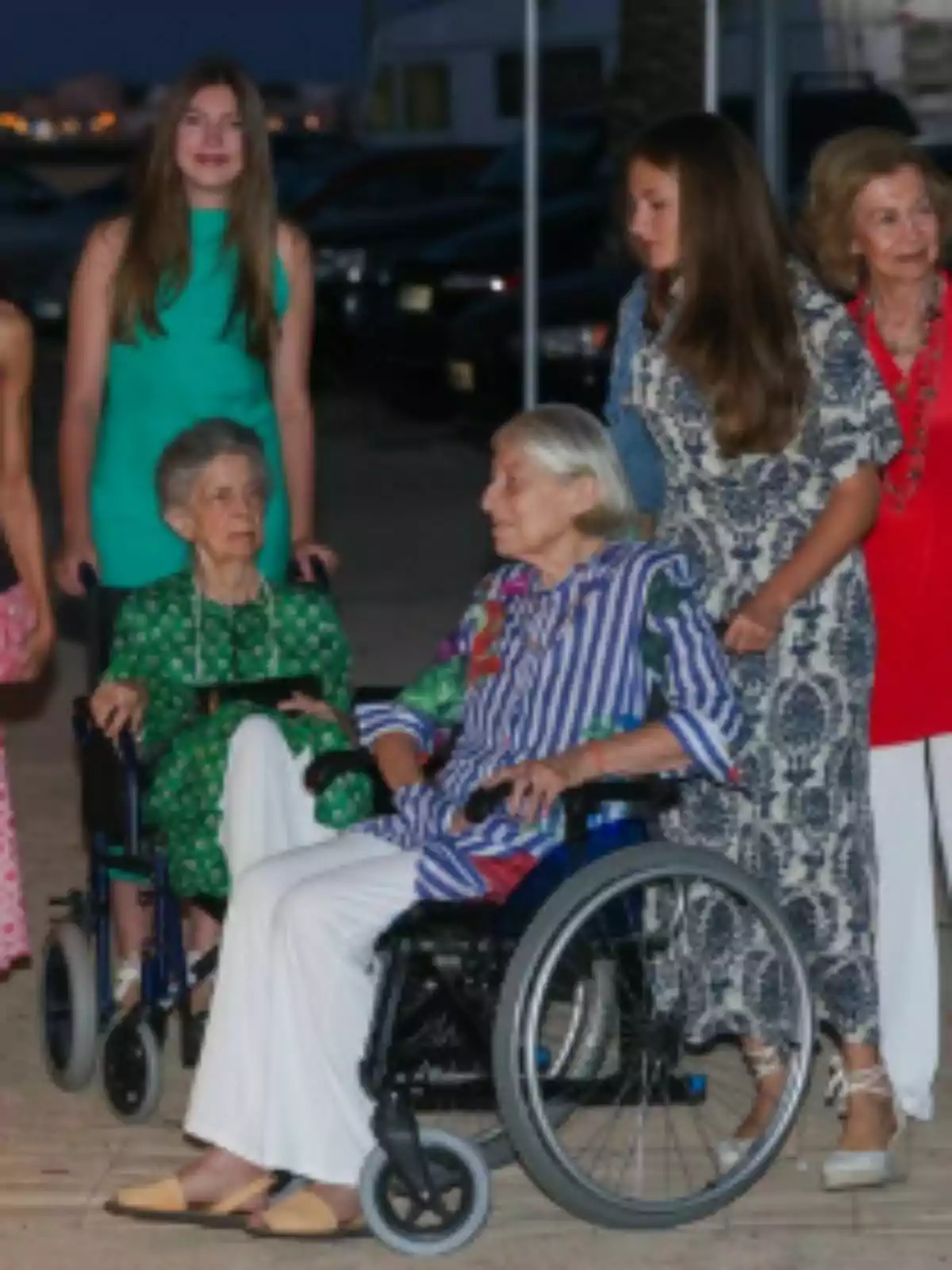 La infanta Sofia, Irene de Grècia, Tatiana Radziwill, la princesa Leonor i la reina Sofia arriben al restaurant La infanta Sofia, Irene de Grècia, Tatiana Radziwill, la princesa Leonor i la reina Sofia arriben al restaurant