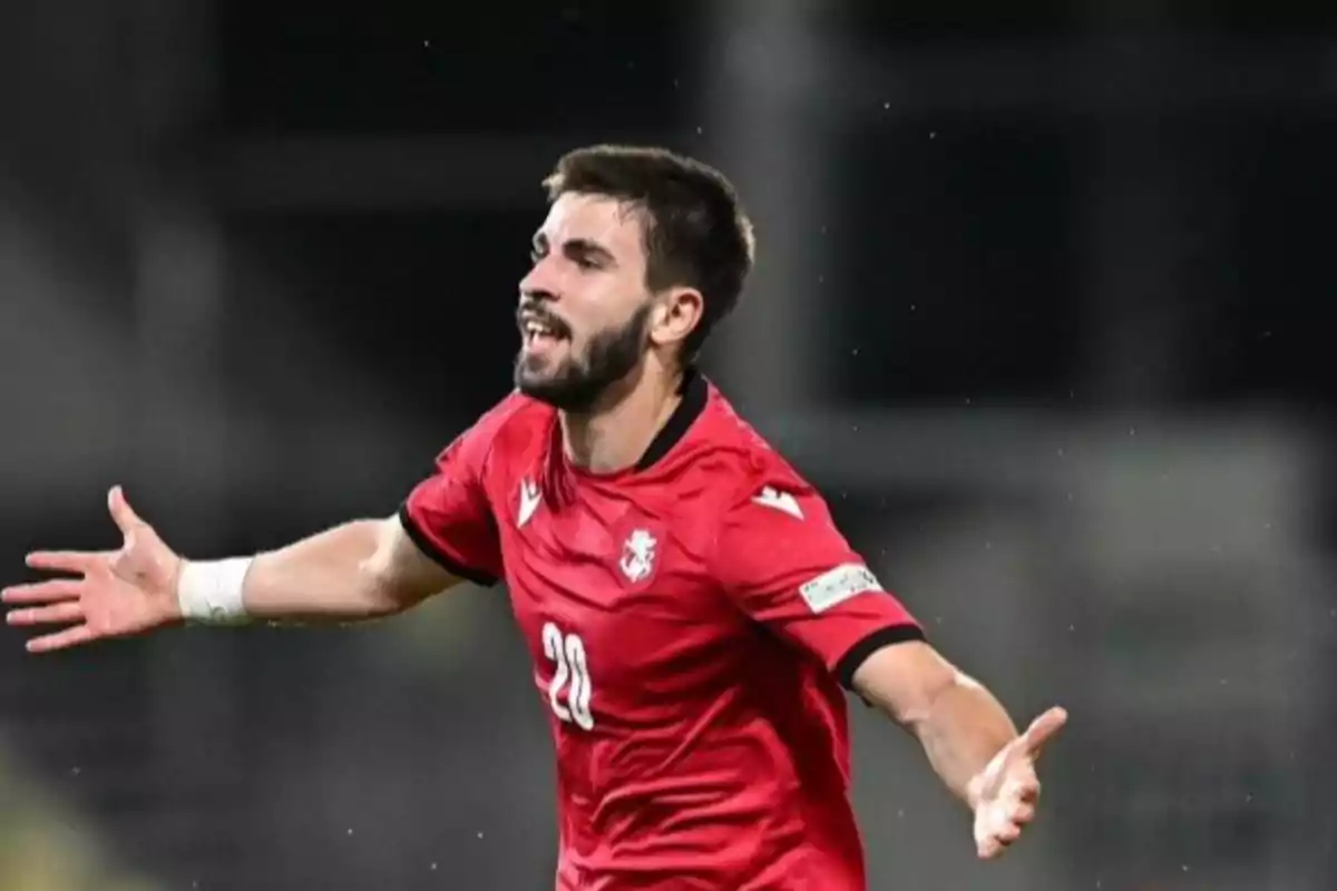 Giorgi Abuashvili en un partido con Georgia Giorgi Abuashvili en un partido con Georgia