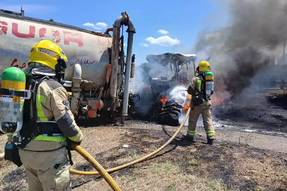 Incendi d’un tractor a Garrigàs
