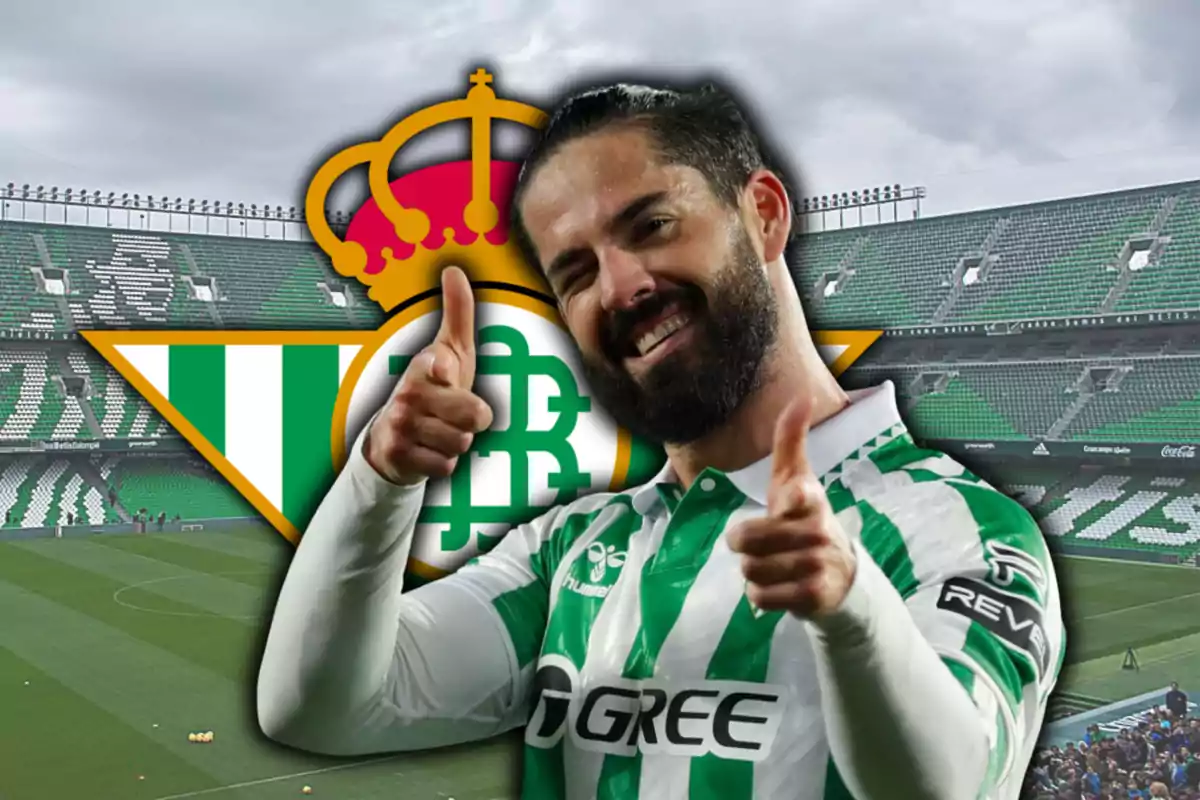 Isco Alarcón i l’escut del Real Betis