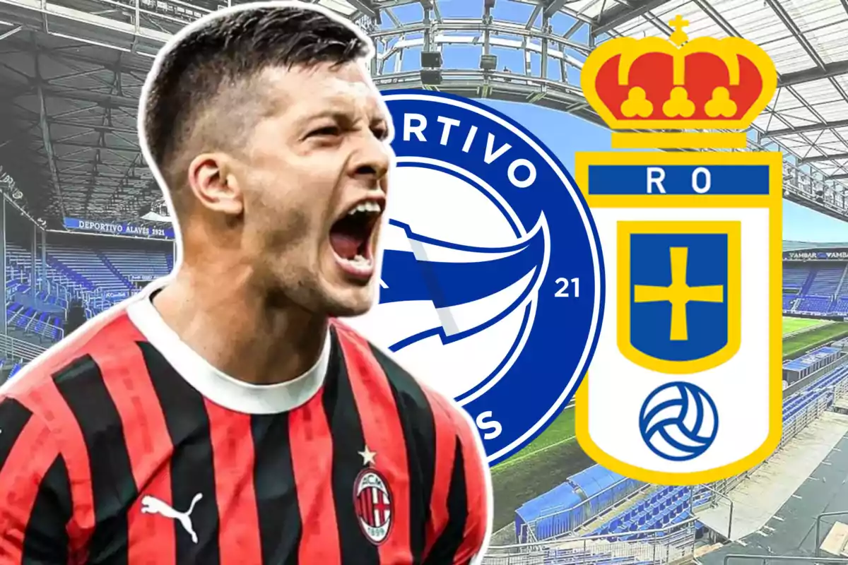 Luka Jovic y los escudos de Deportivo Alavés y de Real Oviedo