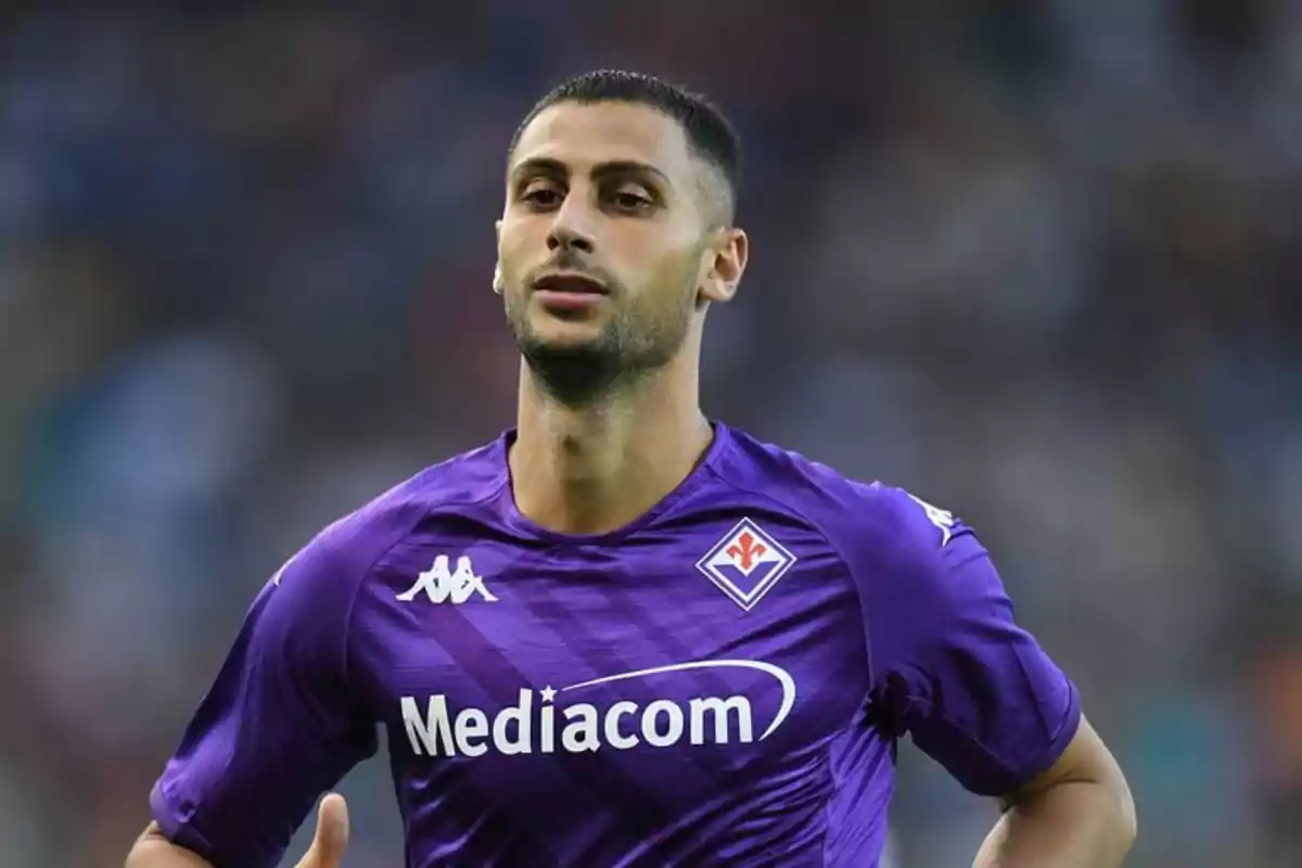 Rolando Mandragora in a match with Fiorentina Rolando Mandragora in a match with Fiorentina