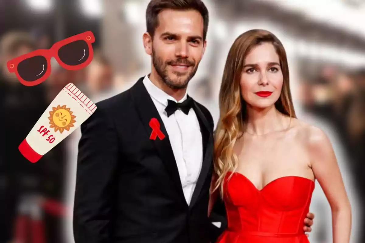 Pareja posando en una alfombra roja, ambos vestidos de gala y con accesorios gráficos de gafas de sol y protector solar añadidos digitalmente