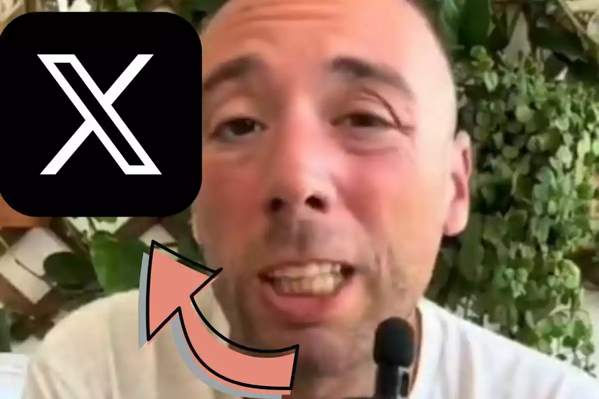 Home parlant davant de la càmera amb el logotip de X i una fletxa que l’assenyala