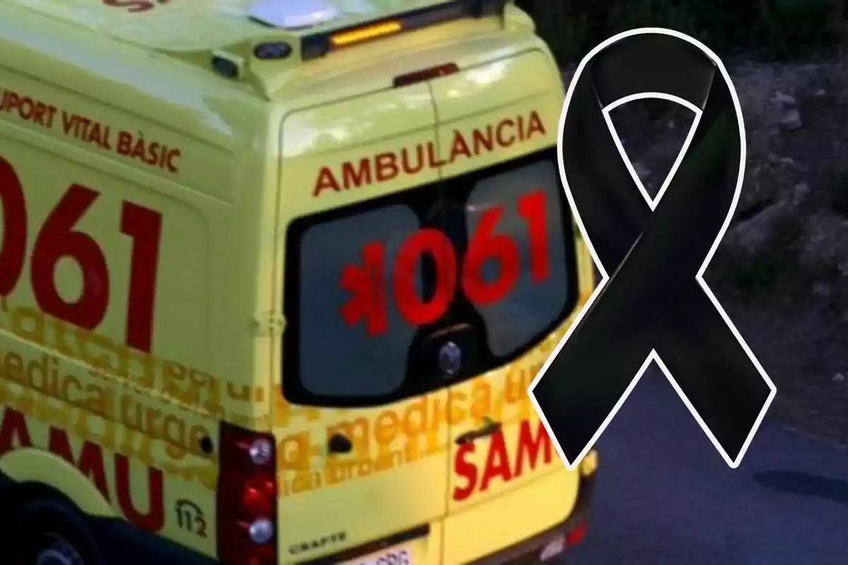 Ambulancia amarilla con el número 061 y un lazo negro de luto superpuesto
