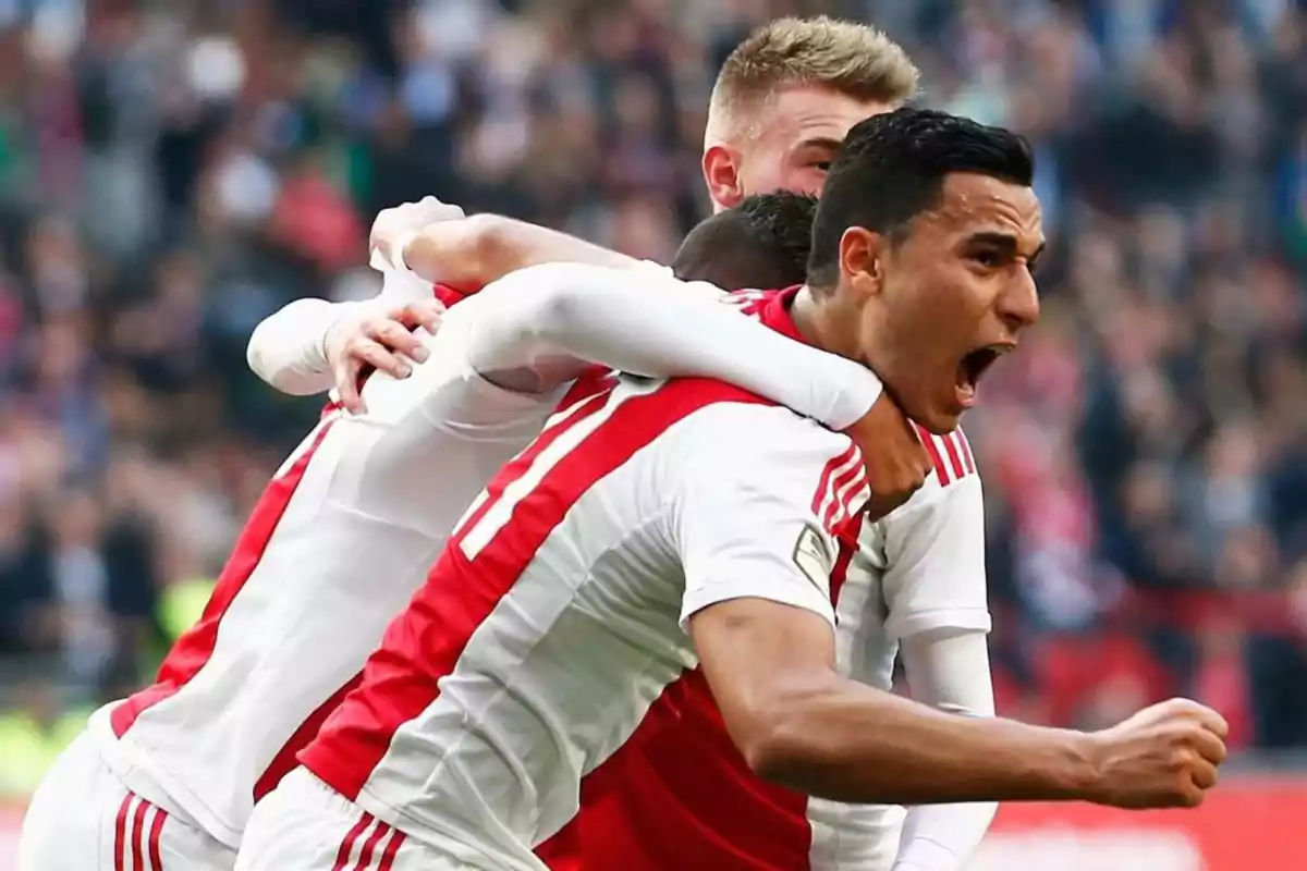 El Ghazi celebrant un gol quan jugava a l'Ajax El Ghazi celebrant un gol quan jugava a l'Ajax