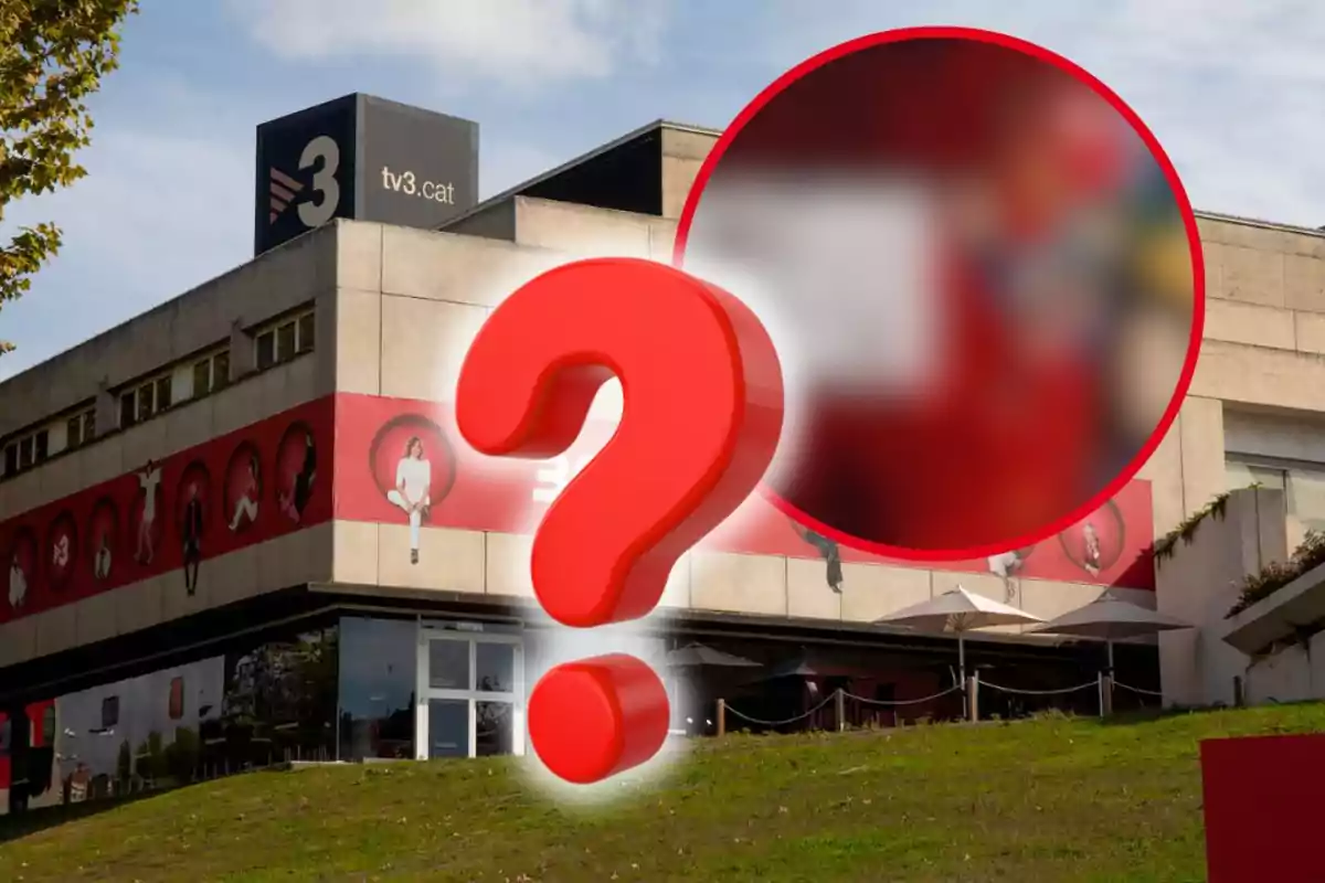 Edifici de TV3 amb un gran signe d’interrogació vermell i un cercle difuminat en primer pla
