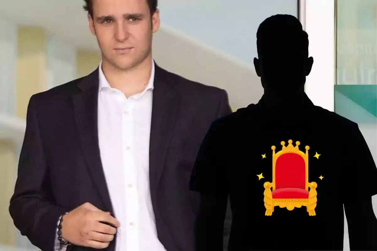 Un hombre con traje claro y otro hombre en silueta negra con una corona y un trono dorado dibujados en su camiseta