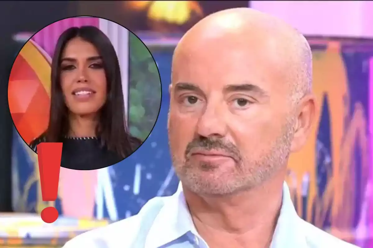Home calb amb barba mirant seriós en un plató de televisió amb el rostre d’una dona en un cercle i un signe d’exclamació vermell