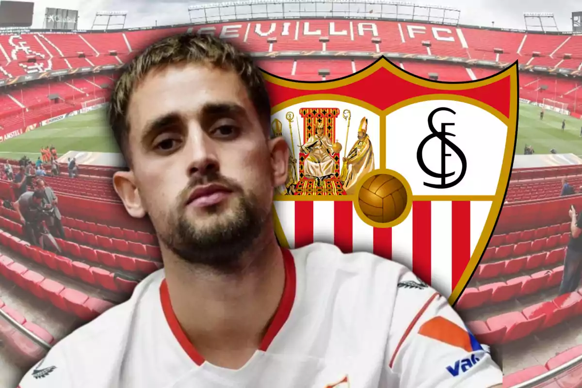 Januzaj y el escudo del Sevilla