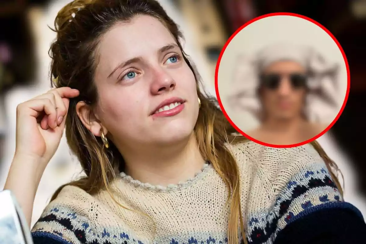 Mujer joven con suéter tejido y aretes dorados mirando hacia un lado con una imagen borrosa de una persona enmarcada en un círculo rojo en la esquina superior derecha