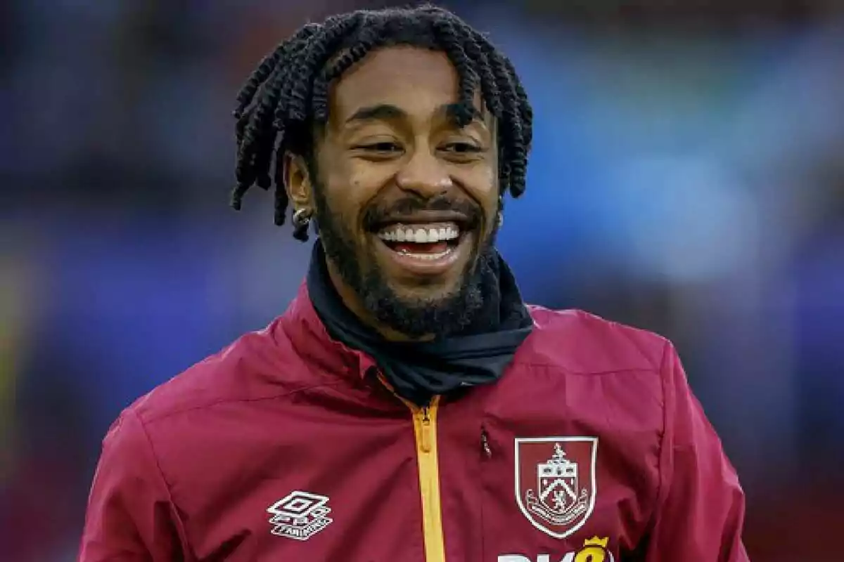 Mike Trésor con el Burnley Mike Trésor con el Burnley