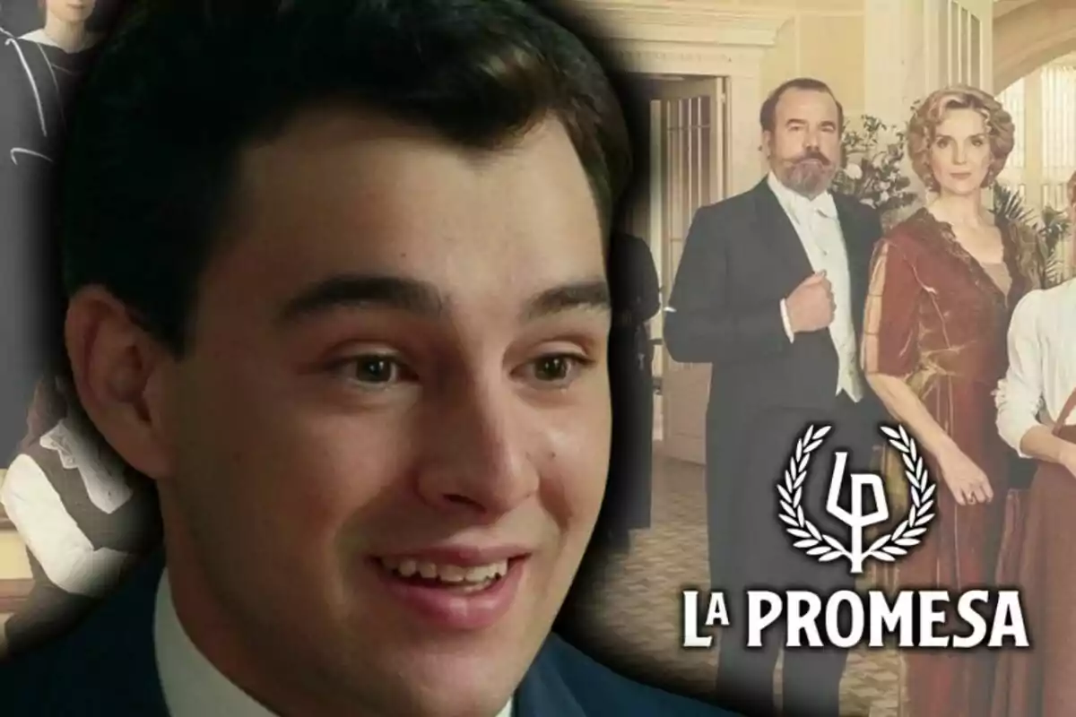 Primer pla de l’actor Xavi Lock somrient amb el logotip de la sèrie ‘La Promesa’ i diversos personatges vestits d’època al fons.