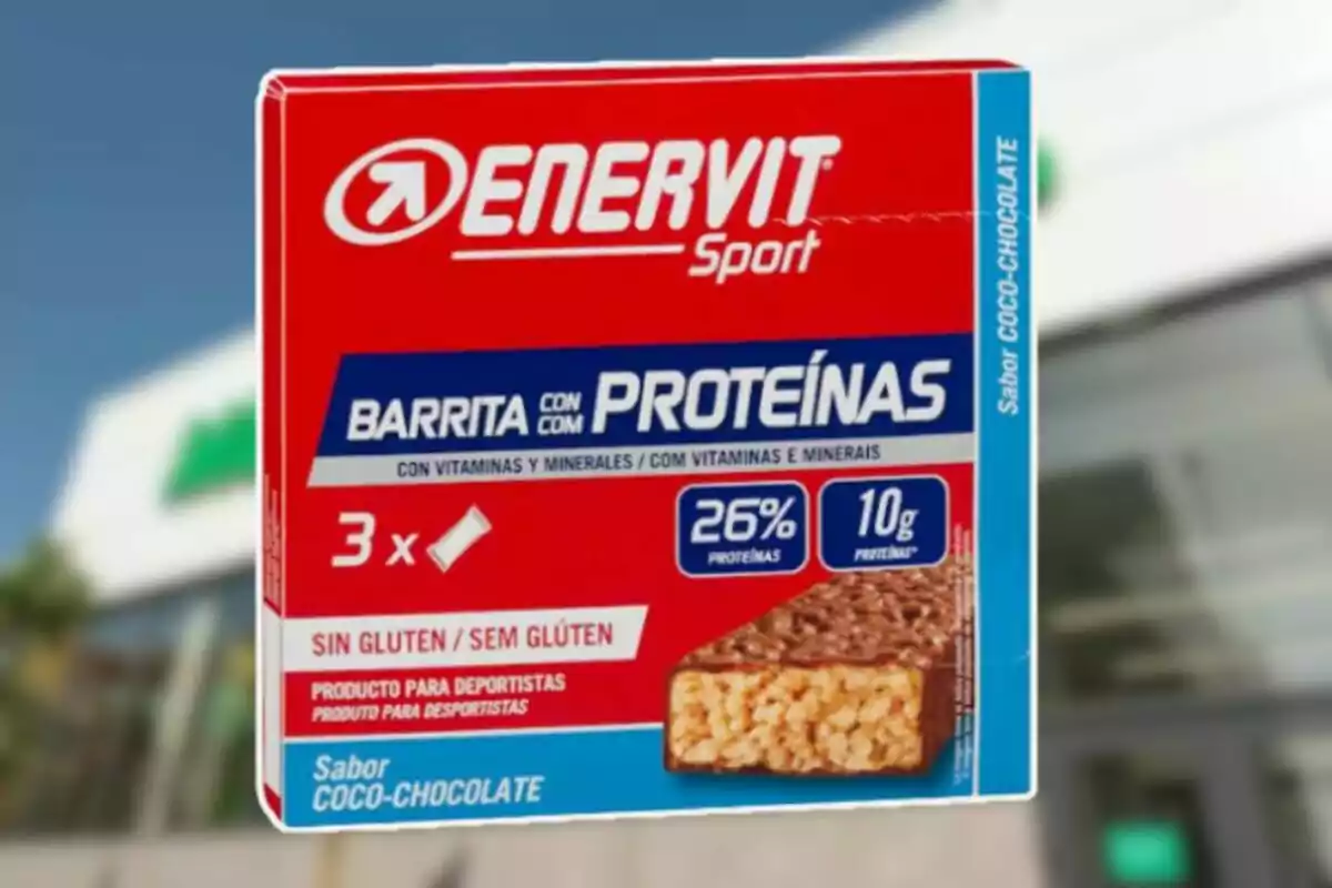 Caixa de barretes Enervit Sport amb proteïnes gust de coco-xocolata sense gluten per a esportistes amb un 26 per cent de proteïnes i 10 grams per ració Caixa de barretes Enervit Sport amb proteïnes gust de coco-xocolata sense gluten per a esportistes amb un 26 per cent de proteïnes i 10 grams per ració