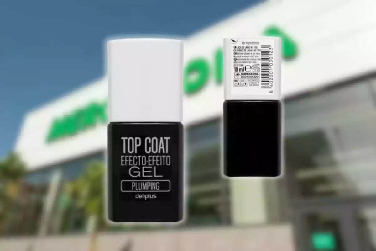 Dos pots d’esmalt d’ungles Top Coat Efecte Gel de la marca Deliplus davant d’una botiga Mercadona desenfocada Dos pots d’esmalt d’ungles Top Coat Efecte Gel de la marca Deliplus davant d’una botiga Mercadona desenfocada