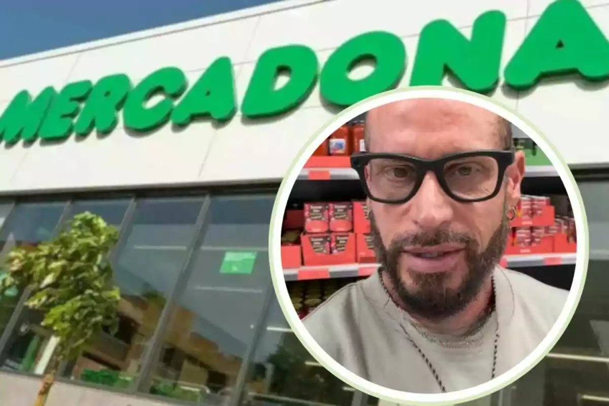 Façana d’un supermercat Mercadona amb un requadre que mostra un home amb ulleres i barba dins de la botiga