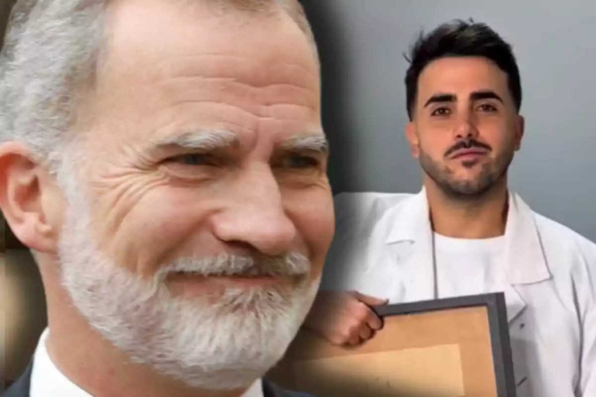 Felipe VI smiles in the foreground while in the background Alberto Rubio appears in a white coat holding a painting.