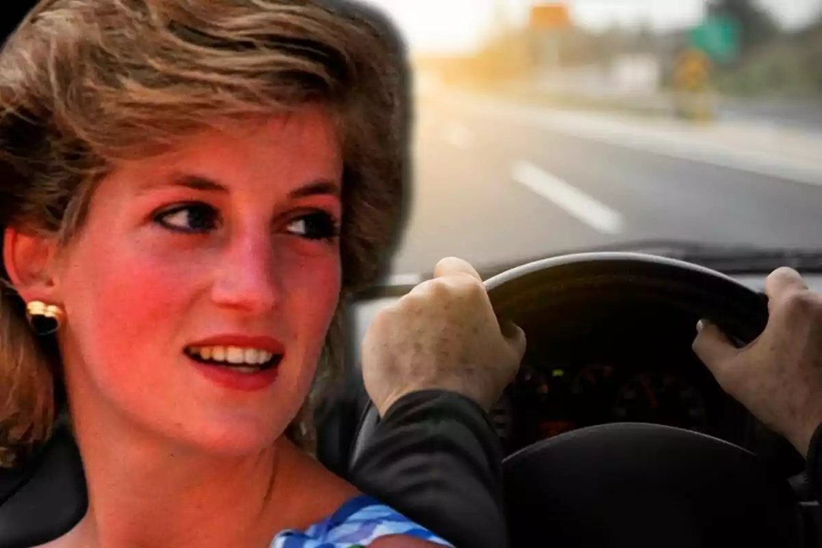 Lady Di sonriente en primer plano junto a una persona conduciendo un automóvil en una carretera iluminada por el sol