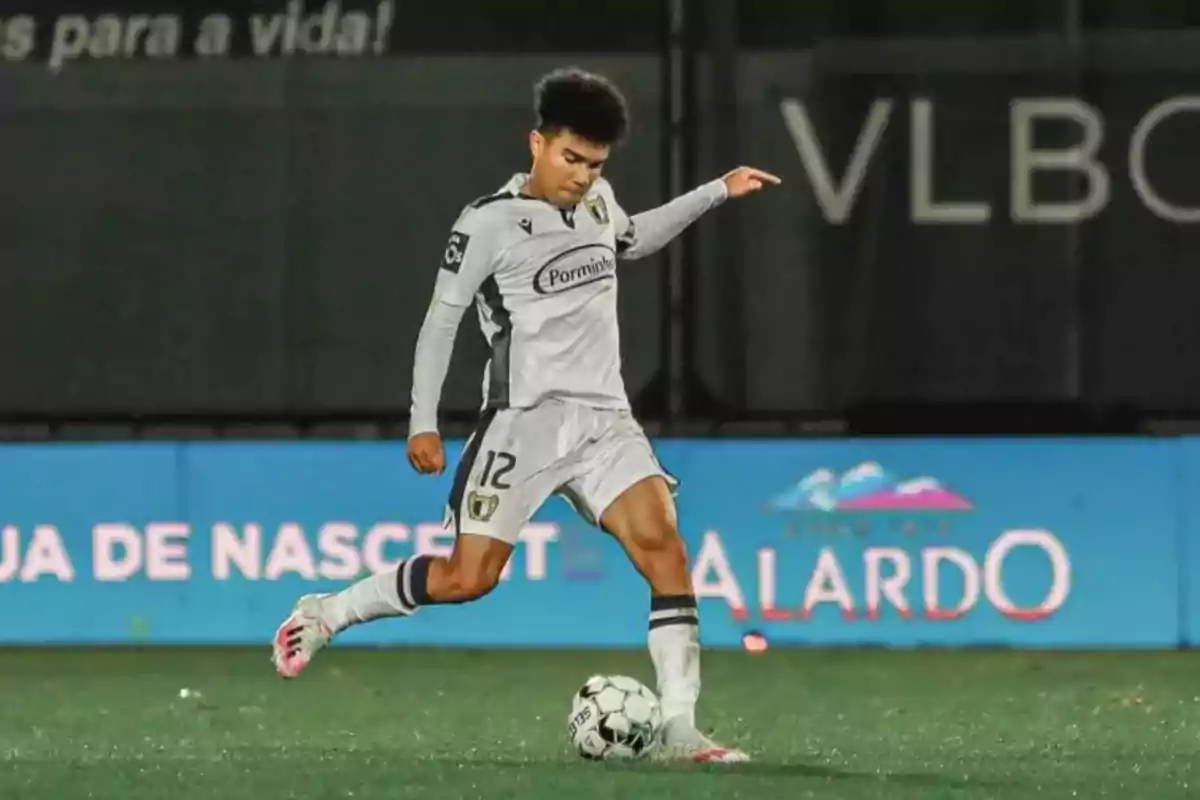 Paulo Assunçao en un partit Paulo Assunçao en un partit