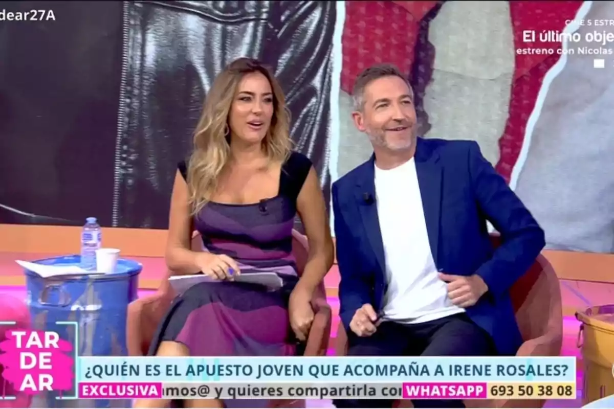 Verónica Dulanto i Frank Blanco asseguts al plató de televisió de 'TardeAR' Verónica Dulanto i Frank Blanco asseguts al plató de televisió de 'TardeAR'