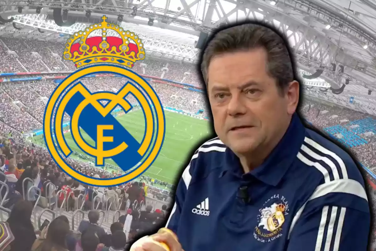 Home amb jaqueta blava del Reial Madrid i l’escut del club sobre un estadi ple d’aficionats