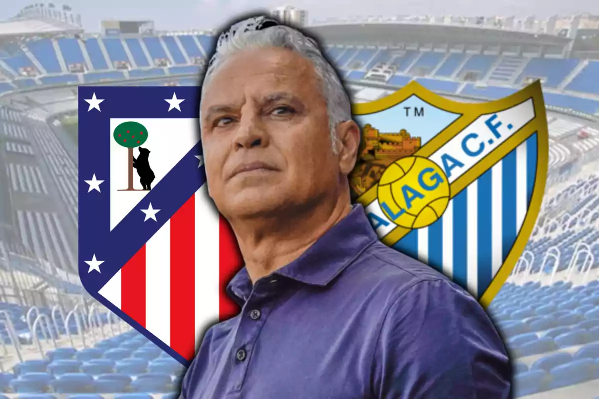 Sergio Pellicer y los escudos de Atlético de Madrid y Málaga