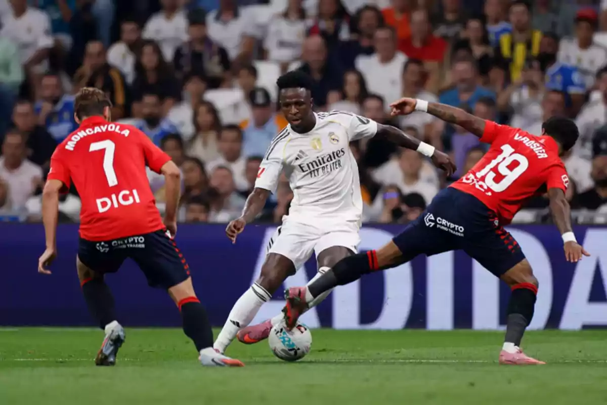 Vinicius in an action during the match against Osasuna on matchday 1 of the 2025/26 LaLiga season. Vinicius in an action during the match against Osasuna on matchday 1 of the 2025/26 LaLiga season.