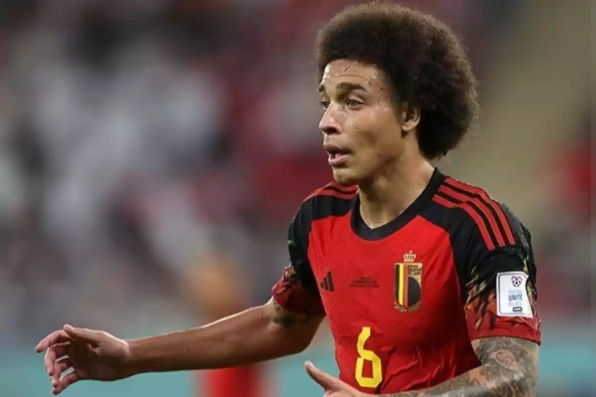 Axel Witsel en un partido con la selección belga Axel Witsel en un partido con la selección belga