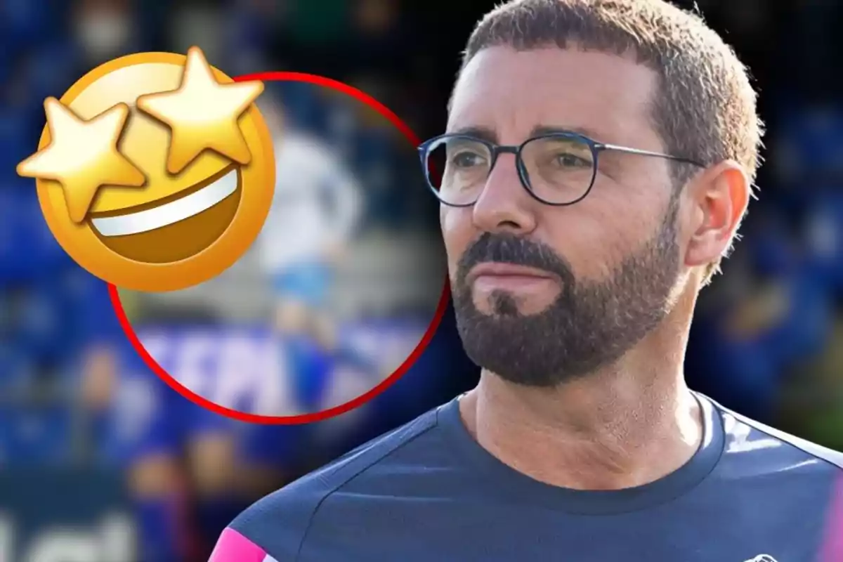 Home amb barba i ulleres al davant mentre un emoji d’estrelles cobreix part del fons desenfocat