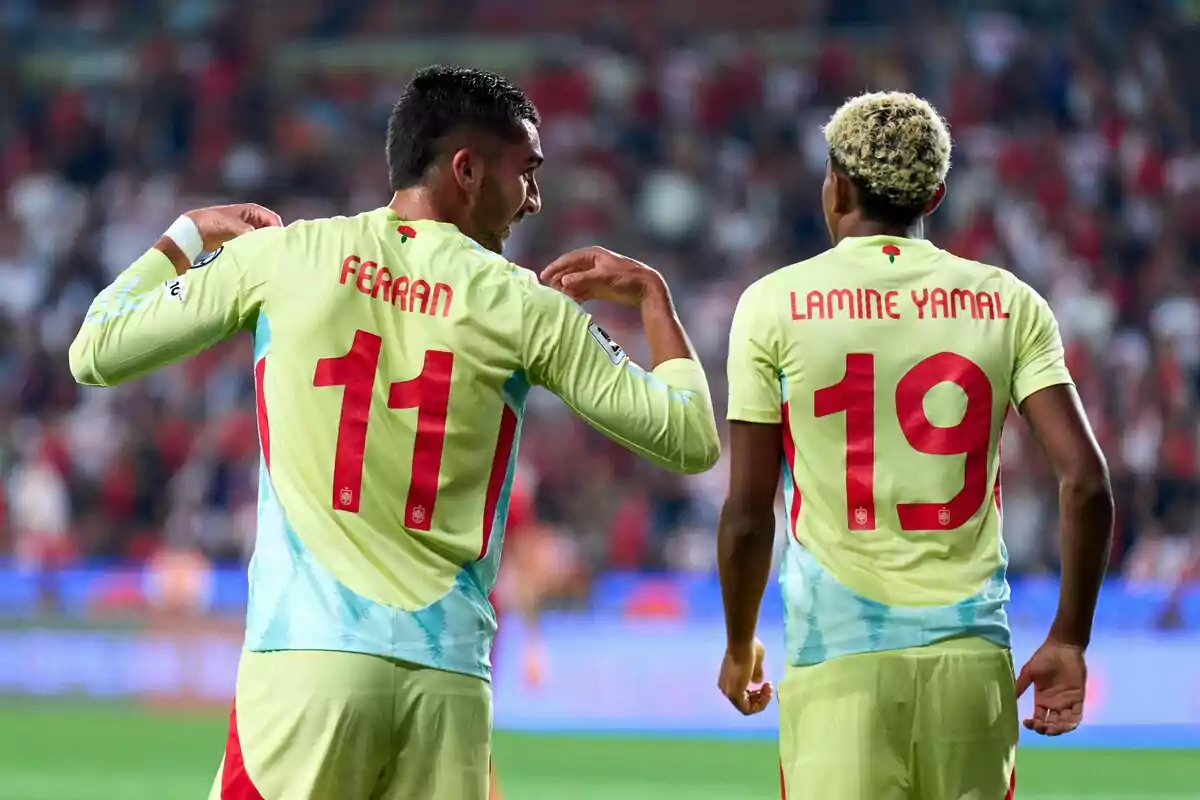 Lamine Yamal i Ferran Torres a la prèvia del partit de la Selecció Espanyola a Turquia Lamine Yamal i Ferran Torres a la prèvia del partit de la Selecció Espanyola a Turquia