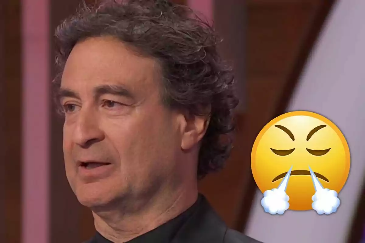 Pepe Rodríguez amb expressió seriosa al costat d’un emoji d’enfadament amb vapor sortint-li del nas