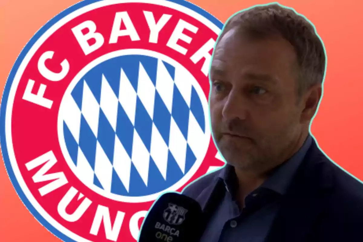 Un home sent entrevistat davant del logotip del FC Bayern Munic.