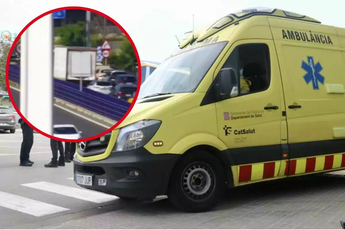 Una ambulància groga està estacionada en un carrer mentre un requadre mostra una carretera amb trànsit.