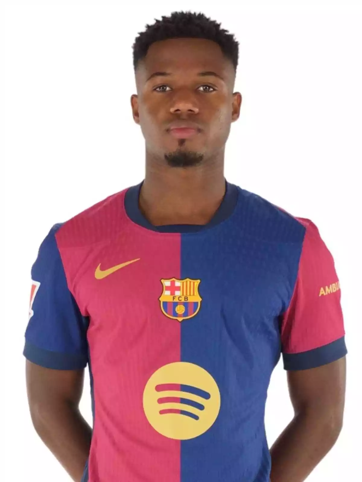 Un jugador de fútbol con la camiseta del FC Barcelona.