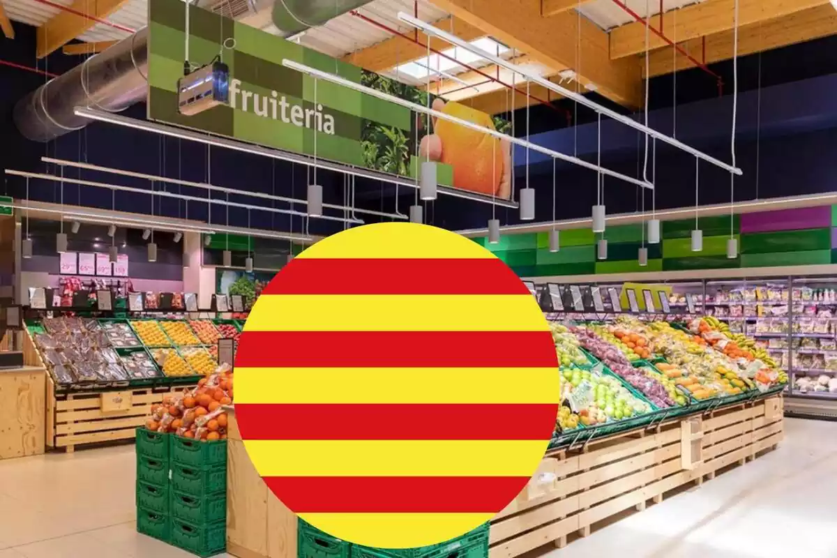 Muntatge amb una imatge de l´interior d´un establiment Bonpreu i al centre una bandera catalana