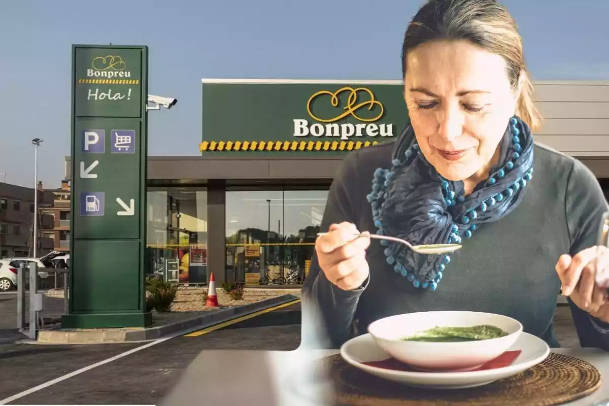 Muntatge amb una imatge de l´exterior d´un establiment Bonpreu de fons i en primer terme una dona menjant d´un plat de sopa