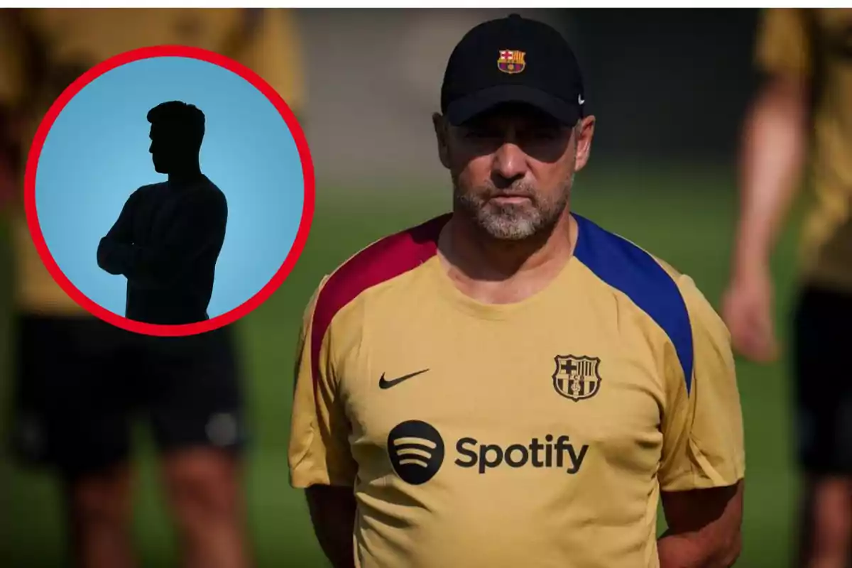 Un home amb una samarreta d?entrenament del FC Barcelona i una gorra negra amb l?escut del club, amb una silueta d?una persona en un cercle vermell a la cantonada superior esquerra.