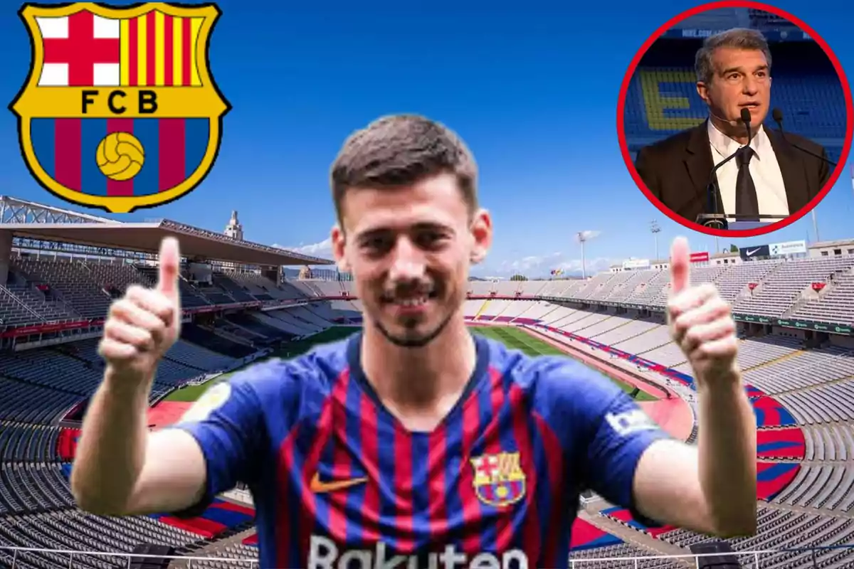 Un jugador del FC Barcelona amb l'uniforme de l'equip aixeca tots dos polzes en senyal d'aprovació, amb l'estadi de fons i l'escut del club a la cantonada superior esquerra; a la cantonada superior dreta, hi ha una imatge dun home parlant en un micròfon.