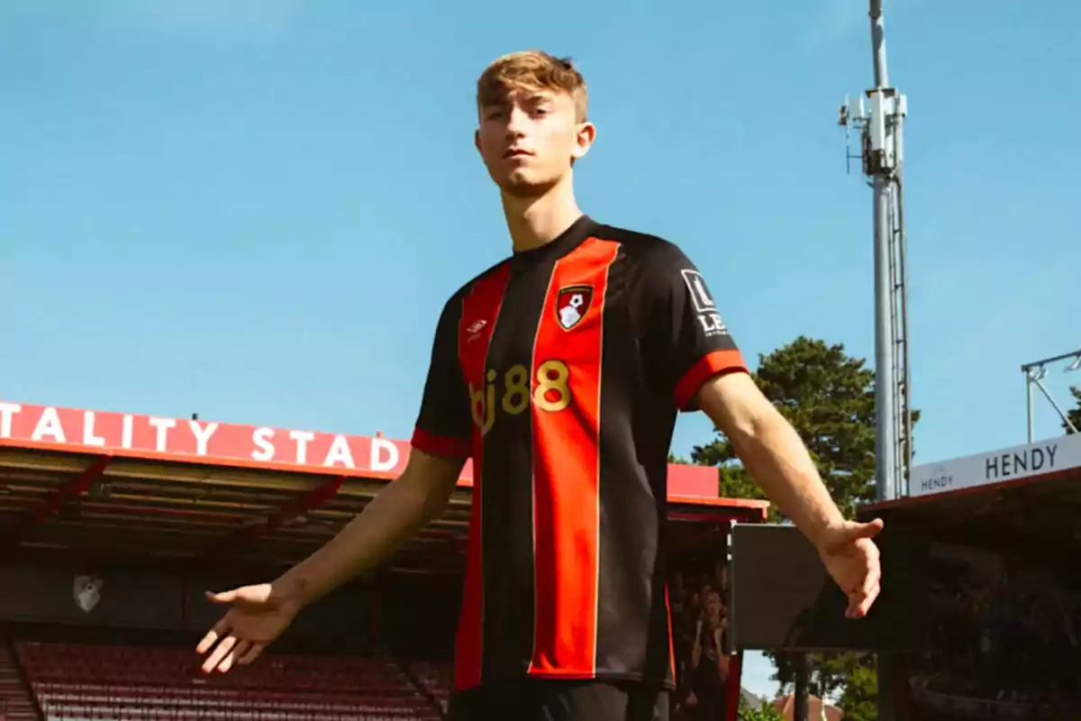 Dean Huijsen con el Bournemouth