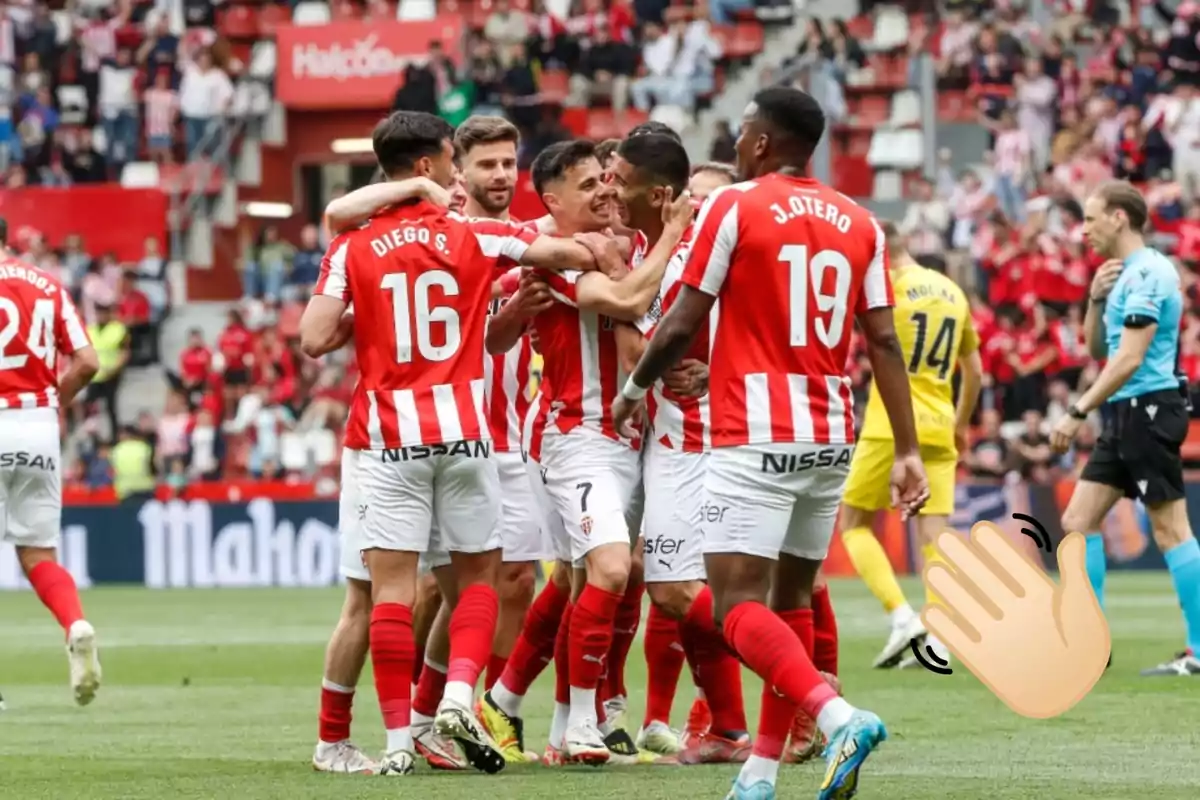 Jugadores del Real Sporting celebrando un gol