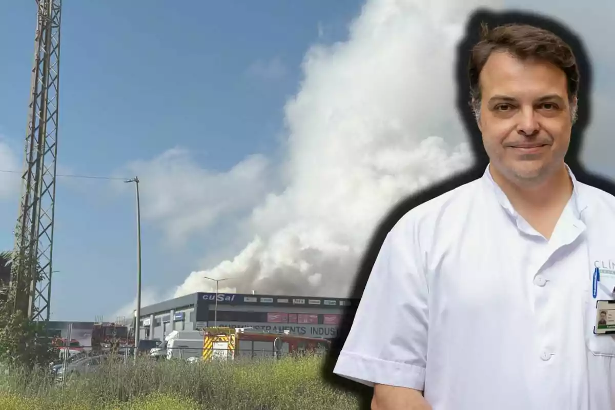 Un home amb bata blanca superposat sobre una imatge d'un incendi en un edifici industrial.