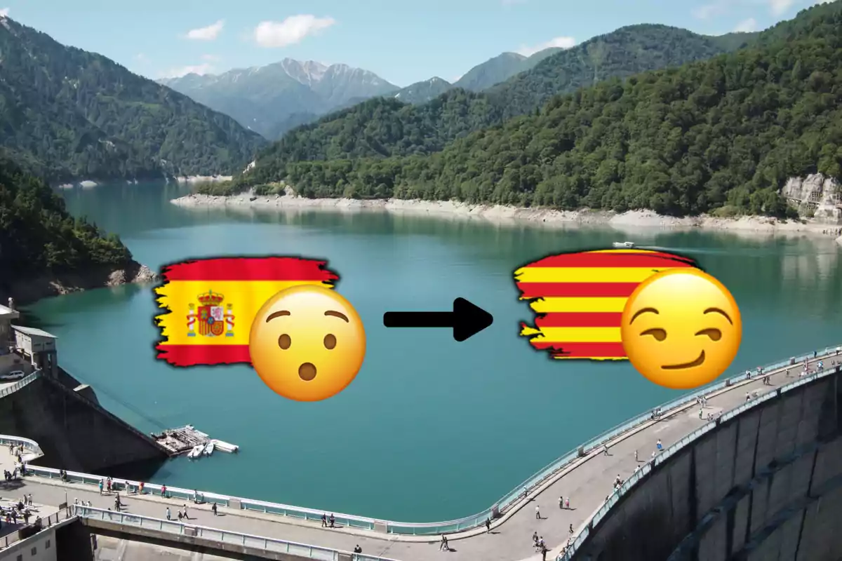 Un embassament i les banderes d'Espanya i de Catalunya