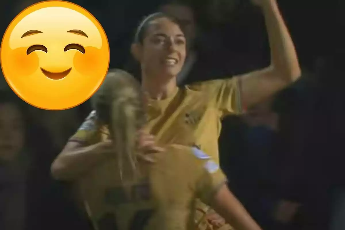Muntatge amb Aitana Bonmatí celebrant un gol del Barça amb Fridolina Rölfo i una emoticona enrojolada a dalt a l'esquerra